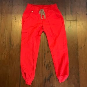 Women’s Red Figs Technical Collection Size S/P